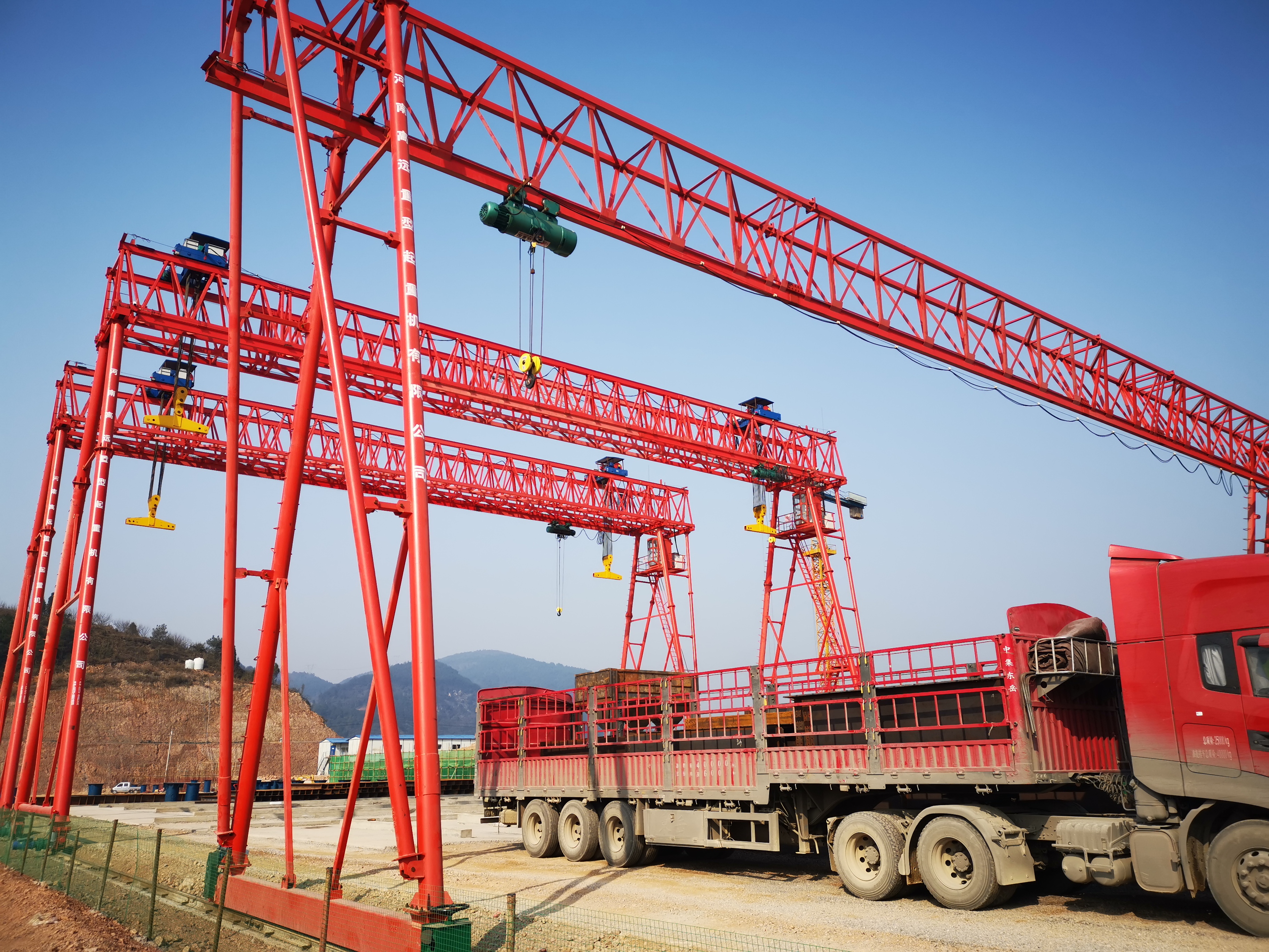 龍門吊應(yīng)該如何選擇其跨度和懸臂長(zhǎng)度