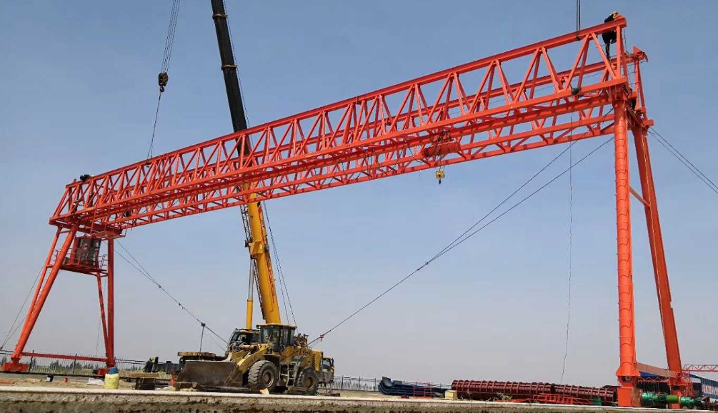 龍門吊在夏季作業(yè)時需要注意哪些事項？